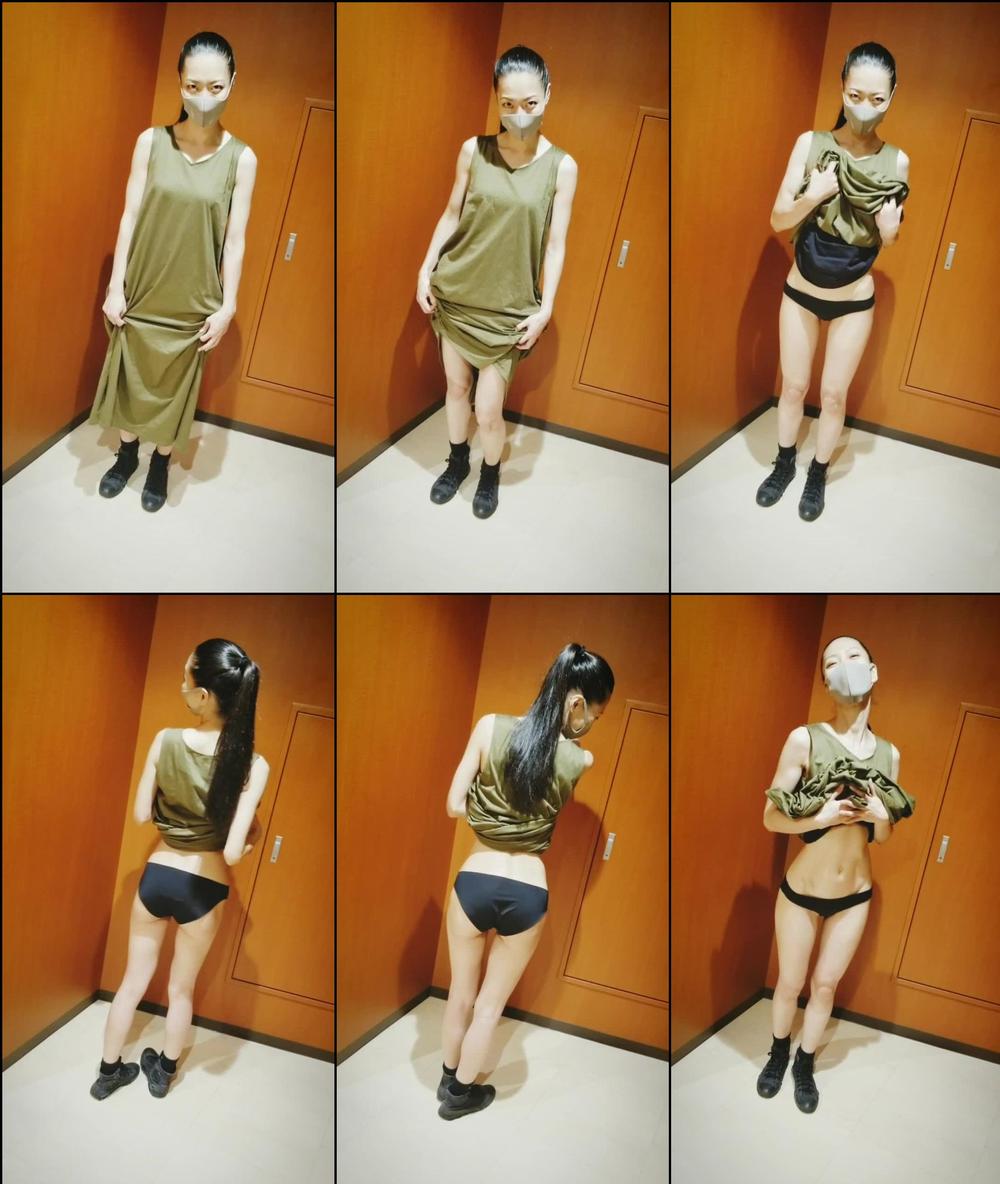 kokobutter 04 10 2020 1013720834 Super fast little video of KoKo teasing while she's back from model shoots in Tokyo. We mi
