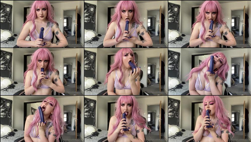 flamefoxx 03 03 2022 2377300591 I love a messy blowjobâ¦ and donât I look so pretty with this dildo in my mouth 