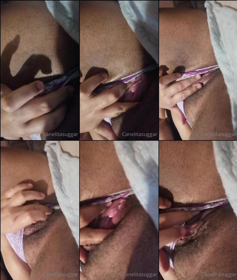 andriuuu91 11 10 2020 1056562821 He amanecido con muchas ganas de una buena cojida hoy     Mira que apretadita estoy 