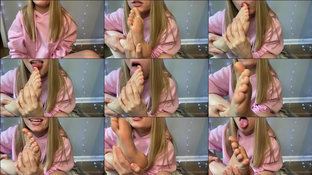 haileyhatezyou 08 06 2020 381221644 Self worship in my Riley Reid sweatshirt