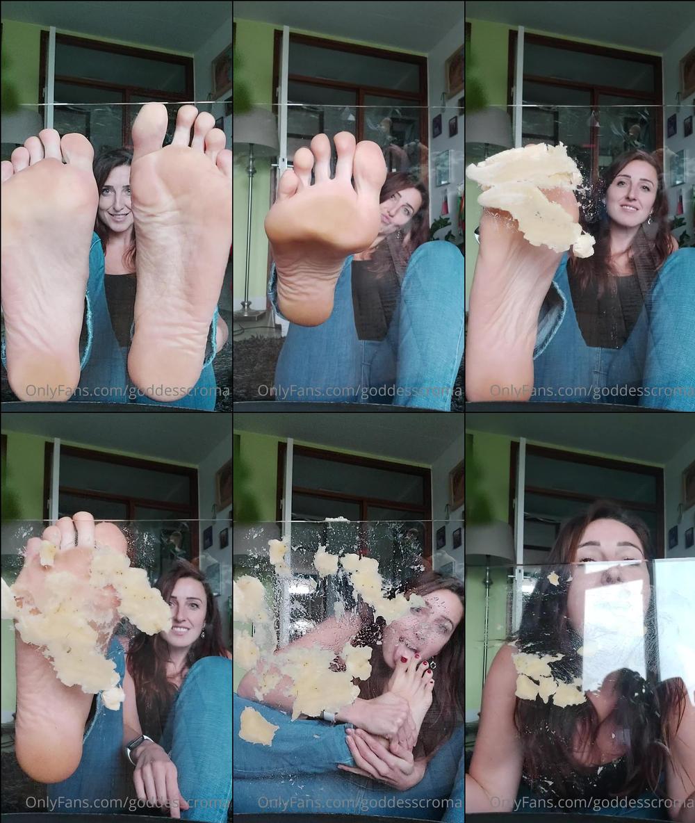 goddesscroma 457475745 smashing banana 1