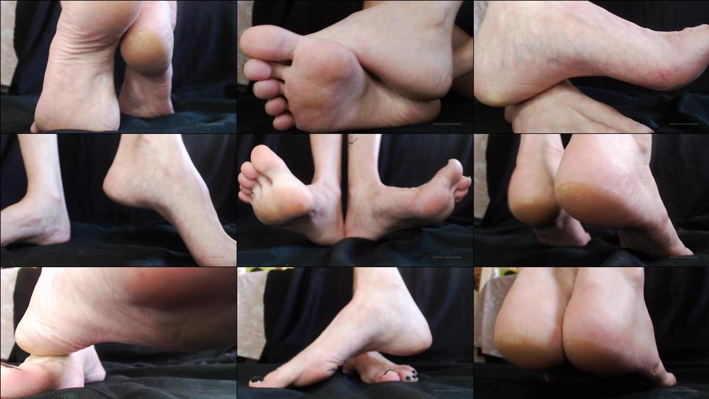 xaristocatsx 08 09 2020 856163023 casual feet posing