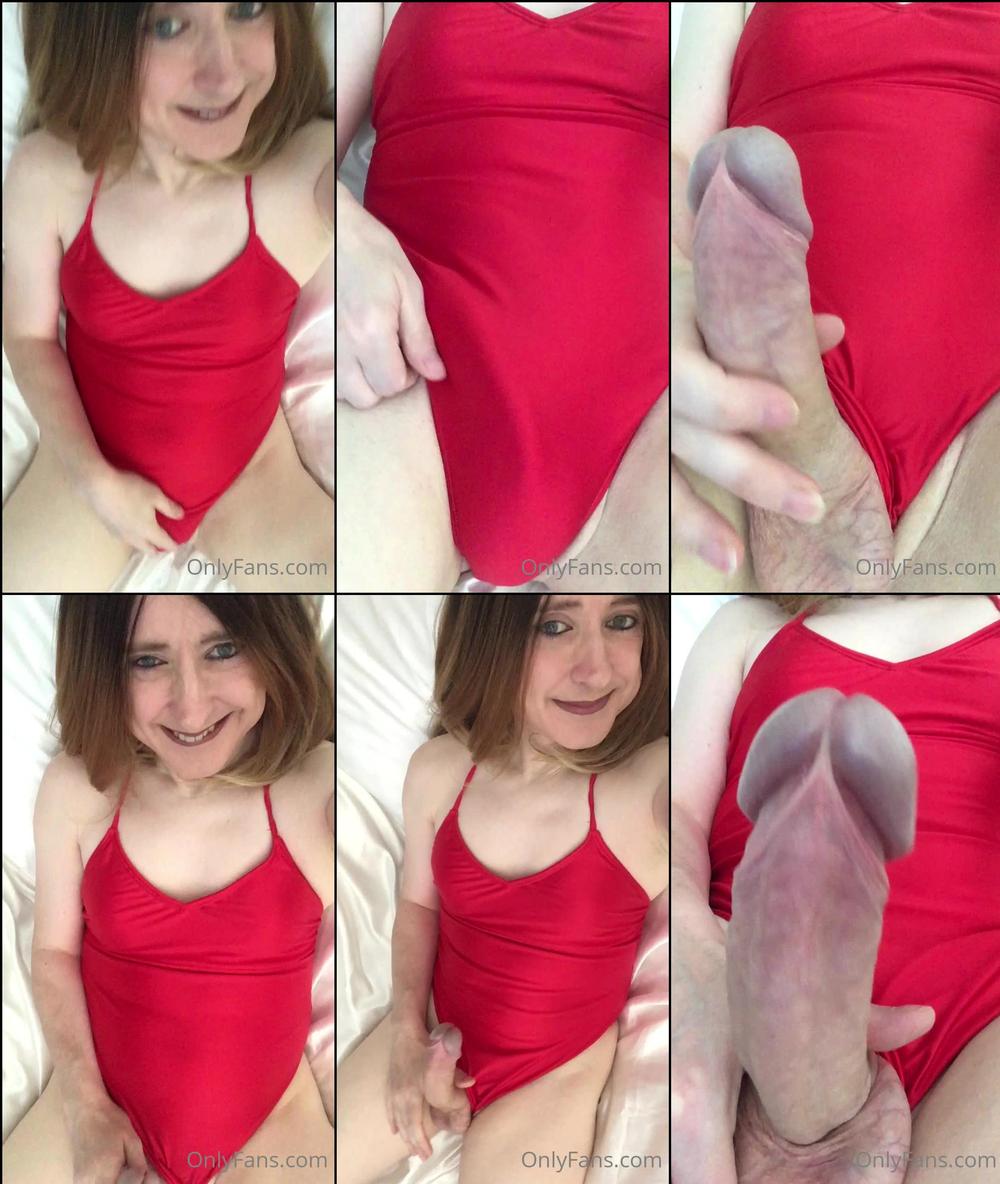scarlett_ts 17 07 2020 548076728 Very hard and horny in my swimsuit today.