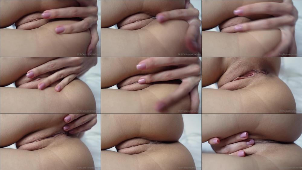 miafoster 12 01 2022 2327738970 My hot holes for youâ¤ï¸ Waiting for your cum inside...