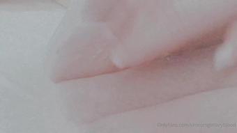 unicornglitteryblood 312540271 i can t stop touching my phat pussy please help  (unicornglitteryblood)