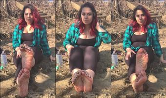 gamersfeet 04 04 2021 2073166776 Oily dirty feet  (gamersfeet)