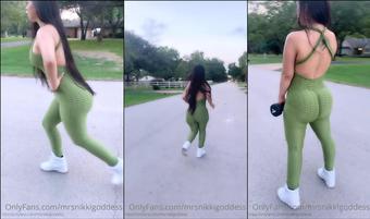 mrsnikkigoddess 16 09 2020 903525221 Sexy   quick outdoor workout (mrsnikkigoddess)