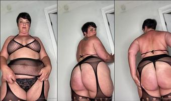 hourglassmama 18461414 1 2020 04 10 i haven t had a minute to be alone. i m not in my happy place to feel sexy so please just accept t 1 (hourglassmama)