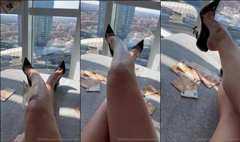 lexyqueenlexy 1144132191 la musica che preferisco con la vista che merito 1 (lexyqueenlexy)