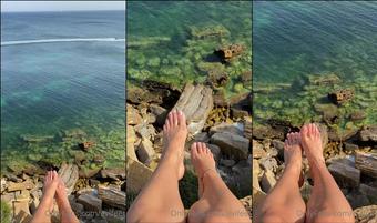 evifeet 13 08 2022 2558659824 Feet with a view  (evifeet)