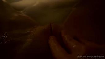 lusciousxox 590156468 relaxing in the bubble bath 1 (lusciousxox)