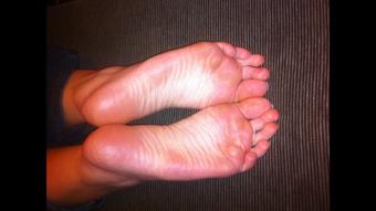 GIANT SOLES CUMSHOT - February 19, 2024 (bestfootjobs)