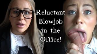 Reluctant Quickie BJ in the Office - March 27, 2025 (LuluBlue_x)