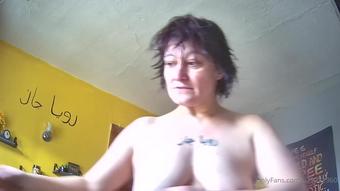 u79272360 18 04 2021 2086595433 Watch as I get ready (u79272360)