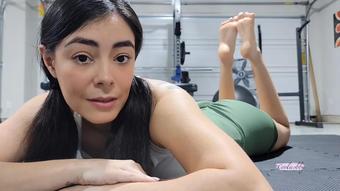 cookiesbby 02 06 2022 2475300895 gym feet tease i know you love 3 (cookiesbby)