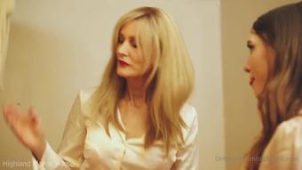 dominascarlet 07 03 2022 2385018201 Trailer for Sissy Spanked By Her Neighbours with @littlekinkyprincess (dominascarlet)