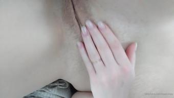 vixenmay 18367657 2020 04 09 good morning i love to touch my self when i first wake up (vixenmay)