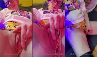 valbundyftm 12 12 2020 1436863854 Banana pants (valbundyftm)