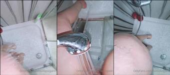 feetvampire 05 10 2020 1017753152 Una duchita muy placentera. A very pleasant shower  (feetvampire)