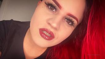raquelroperxx 06 02 2020 143613560 Teased by the glossiest of lips... (raquelroperxx)