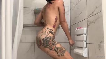 lovelygia 03 03 2021 2045828946 Jiggly n wet  (lovelygia)