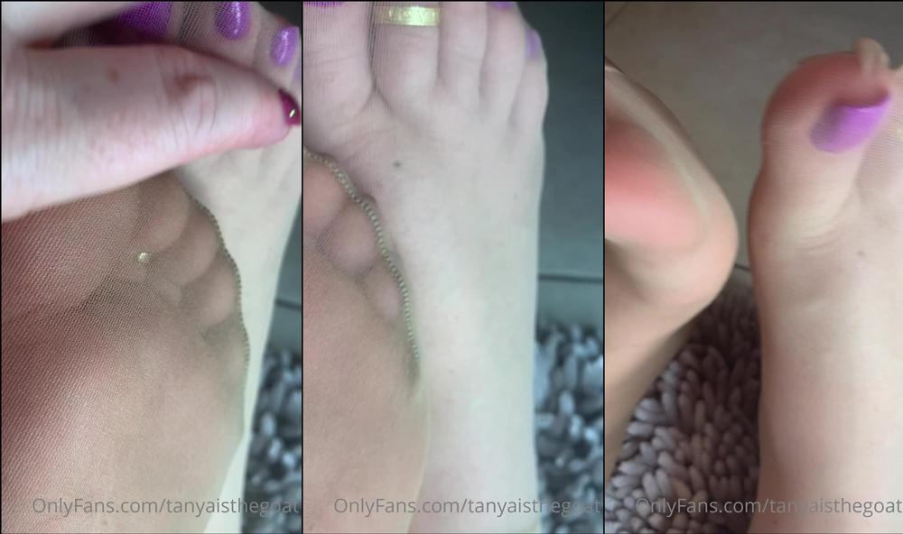 tanyaisthegoat 07 03 2021 2048616220 Knee highs â¤ï¸