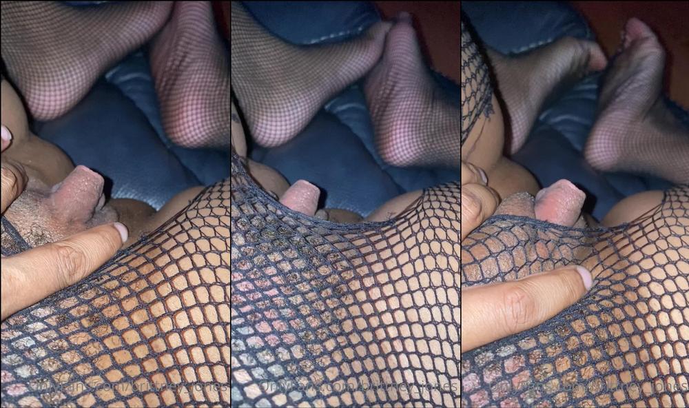 brittney_jones 20 01 2021 2013038877 Should I make a video or do another live show today  Iâm gone be honest last nights live