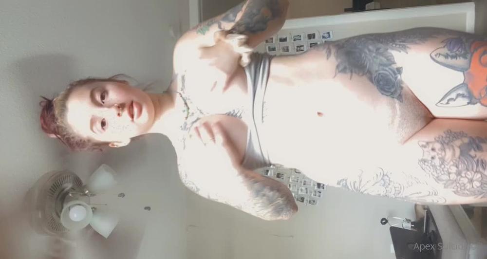 apex_suicide 08 05 2021 2104413450 A few photos and clips from my snap memories 