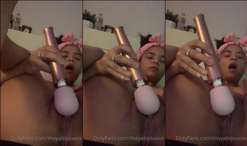mayabijouxxx 29 10 2021 2260249182 it s officially halloween weekend enjoy 