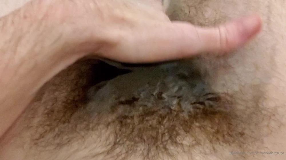 minervahirsute 08 04 2020 221272229 Nice little warm bath and a full bush to pull on 