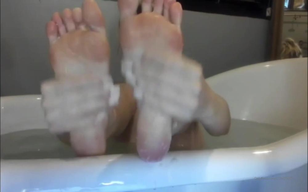 my_lovely_feet 08 03 2020 171465662 Please DM for the full video, which includes self worship.  )