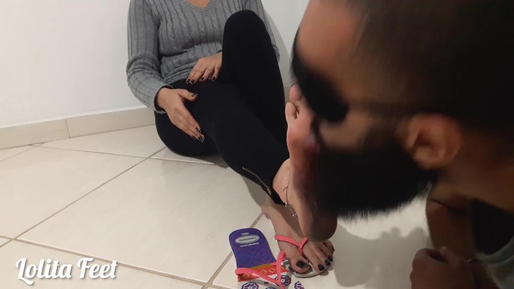 thefeetoflola 26 09 2019 64635382 I had just come home. My feet were dirty and sweaty...  The best way to get my soles c