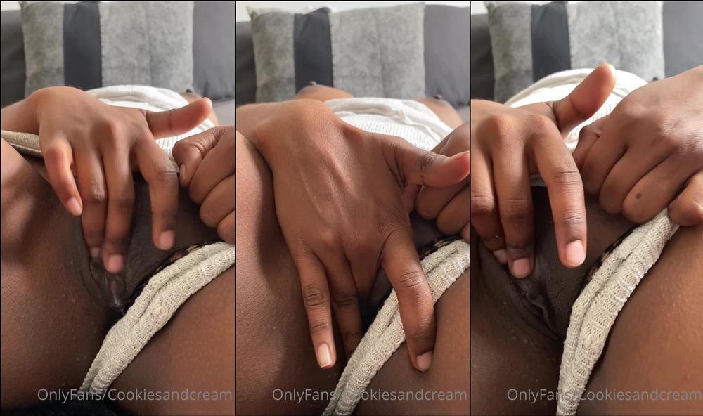 cookiesandcream333x 21 12 2020 1493890802 My little morning ritual. My horny little pussy LOVES her play time âºï¸