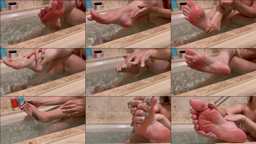 grazigoddess 162641025 2021 12 08 bath time hora do banho