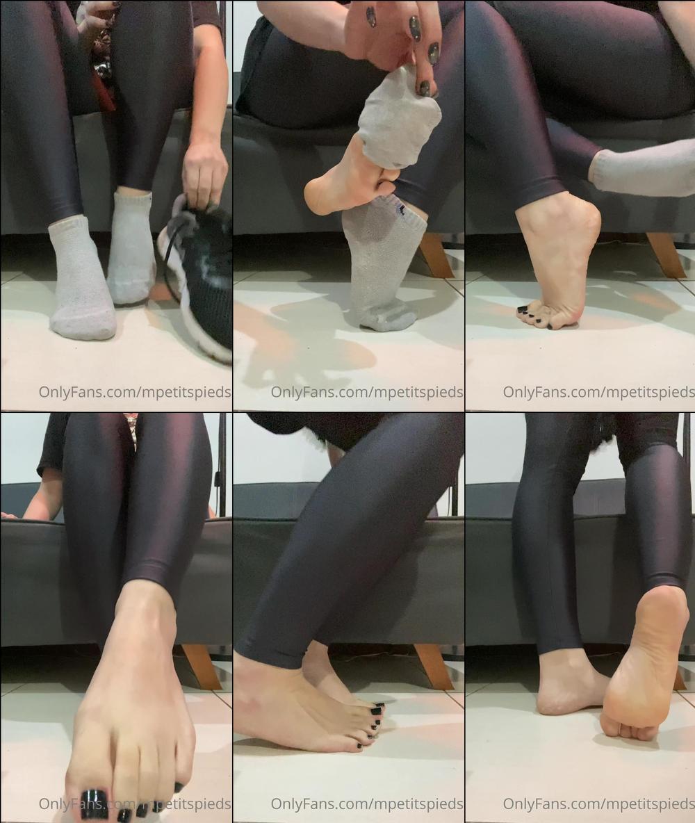 mpetitspieds 02 07 2022 2508150003 solas macias e um pouco suadas depois da academia. 