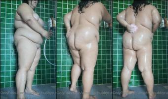 ameenachubbycutie 03 05 2020 279993238 exclusive video uploaded for fans naked wet showering (ameenachubbycutie)