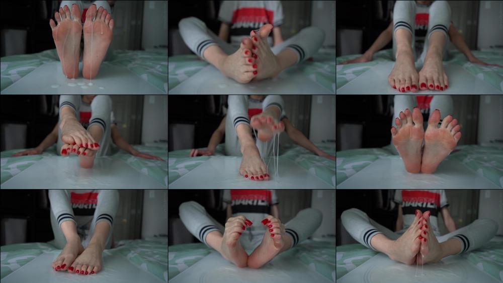 Cummy Feet Play - Red Nails - January 26, 2020