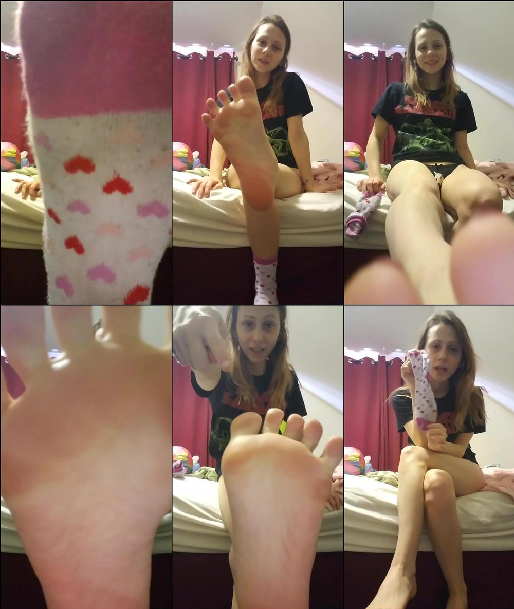 honeysmoney loser beta frced to worship sweaty feet